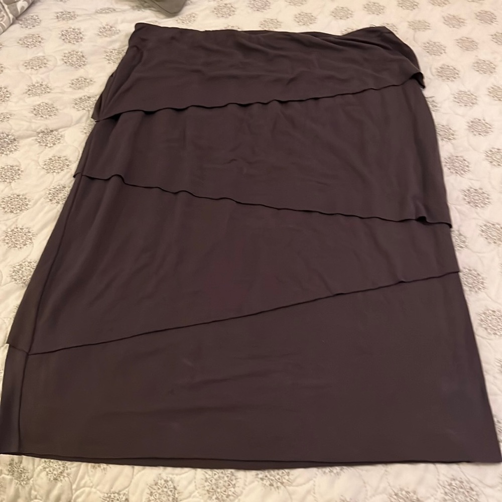 3 FOR $20- size L gray knit skirt with ruffles